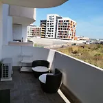 Adri\'S House